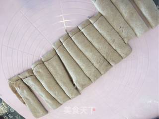 黑米豆沙花卷的做法步骤：15