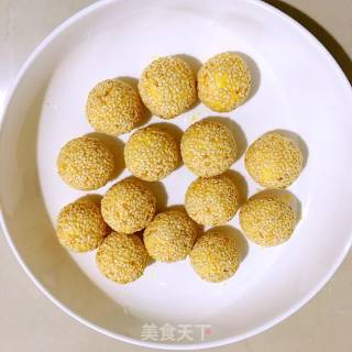 南瓜芝麻球的做法步骤：8