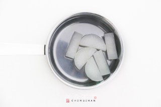 韩式辣酱慢煮青花鱼的做法步骤：1
