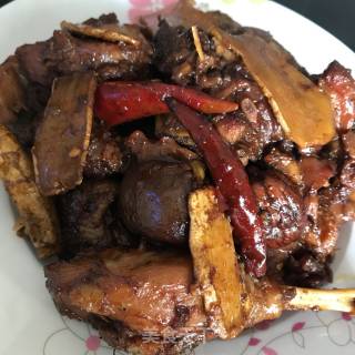 姜母鸭的做法步骤：10