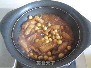 莲子红烧肉的做法步骤：9
