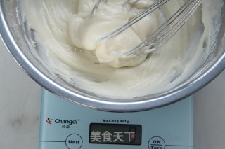 樱桃手绘蛋糕卷的做法步骤：3