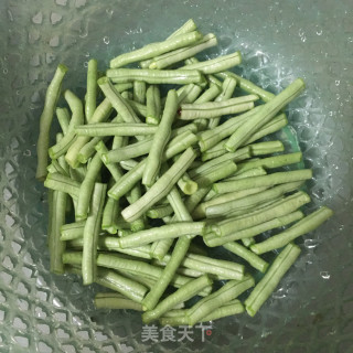 豆角炒茄子的做法步骤：2