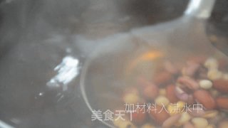 【小森妈妈菜谱】28天调理药膳-祛湿养颜汤的做法步骤：2