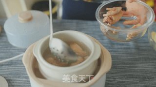 【小森妈妈菜谱】28天调理药膳-备孕花胶汤的做法步骤：2