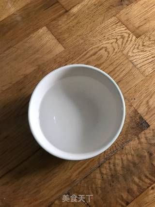 一分钟微波炉荷包蛋的做法步骤：1