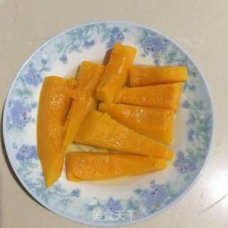 南瓜牛奶羹的做法步骤：1