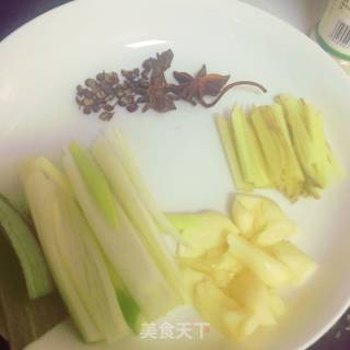 炖鲤鱼的做法步骤：1