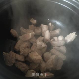 海参猪肉汤的做法步骤：4