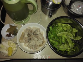 红烧肉炖豆角的做法步骤：4