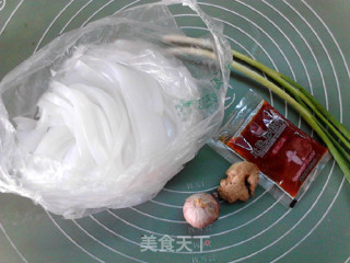 香辣凉粉的做法步骤：1