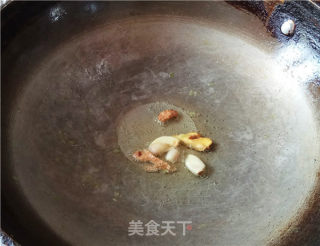 咸黄鱼炒毛豆的做法步骤：5