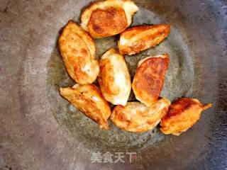 油煎脆饺的做法步骤：4