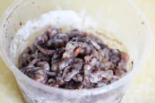 茄子墨鱼豆打卤面的做法步骤：1