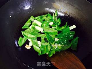 酱油肉炒青椒的做法步骤：6