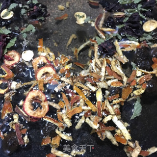 酸梅汤的做法步骤：2