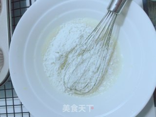好吃的焦糖风味玛德琳的做法步骤：2
