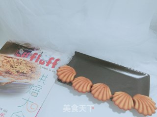好吃的焦糖风味玛德琳的做法步骤：9