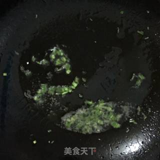 糖醋鹌鹑蛋的做法步骤：4