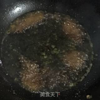糖醋鹌鹑蛋的做法步骤：5
