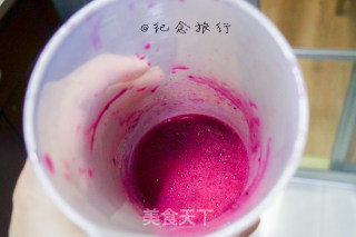 火龙果酸奶奶昔的做法步骤：2