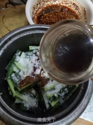 酸辣黄瓜条（开胃菜）的做法步骤：4