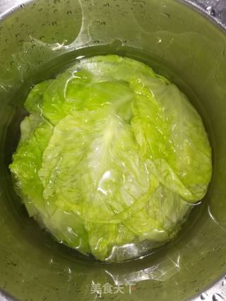 包菜卷肉的做法步骤：2