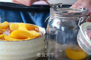 满满金黄的黄桃罐头的做法步骤：4