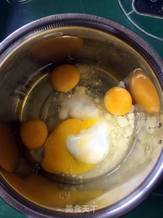 鸡蛋糕的做法步骤：2