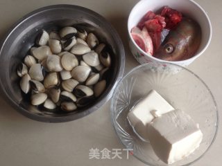 白贝鱼头豆腐汤的做法步骤：1