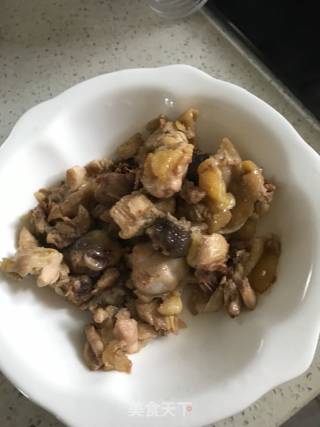 土豆烧鸡块的做法步骤：4