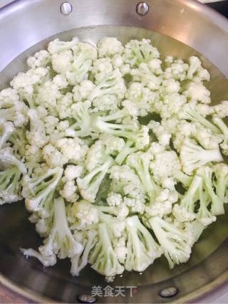 蕃茄炒花菜的做法步骤：4