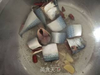 红烧青鱼的做法步骤：4