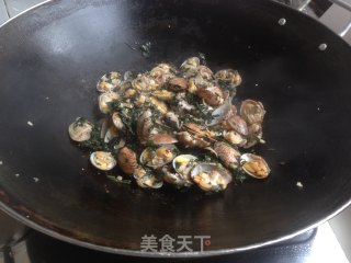 紫苏炒花甲的做法步骤：11