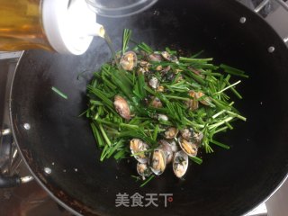 紫苏炒花甲的做法步骤：13