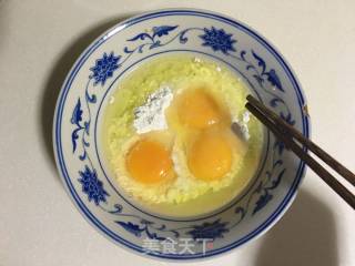 西葫芦鸡蛋饼的做法步骤：3