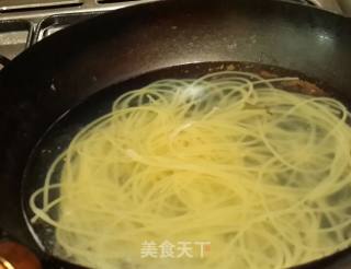 酸菜肉丝面的做法步骤：6