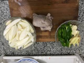 茭白瘦肉丝的做法步骤：1
