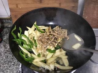 茭白瘦肉丝的做法步骤：7