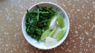 猪血豆腐羹的做法步骤：2