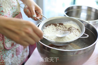 巧克力千层的做法步骤：2
