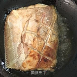 蒜烧鲶鱼的做法步骤：4