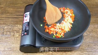 四季餐桌|味极凉拌皮蛋的做法步骤：3