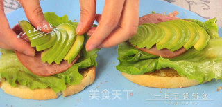 牛油果鸡蛋火腿三明治的做法步骤：8