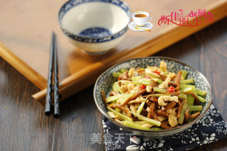 芹菜千叶豆腐炒鸡丝的做法步骤：9
