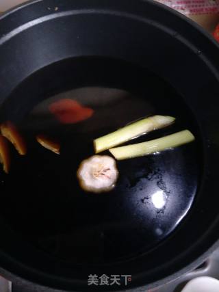 卤牛肉的做法步骤：5