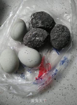 凉拌皮蛋的做法步骤：1