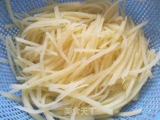 土豆丝洋葱炒蛋的做法步骤：4
