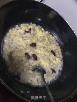 红枣鸡蛋花生汤的做法步骤：6