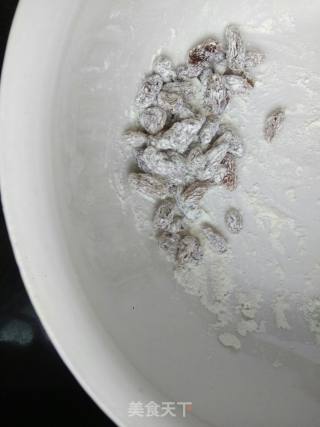 纸杯葡萄干海绵蛋糕的做法步骤：7